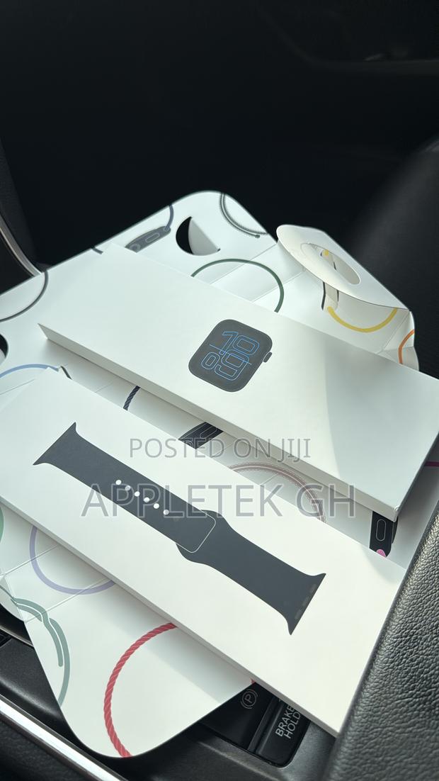 New Apple Watch Series Se 3 40mm Gps Only photo 2
