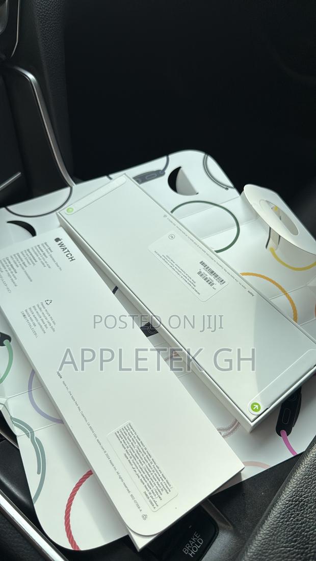 New Apple Watch Series Se 3 40mm Gps Only photo 3
