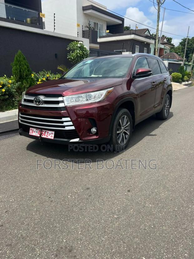 Toyota Highlander XLE 2019 Burgundy