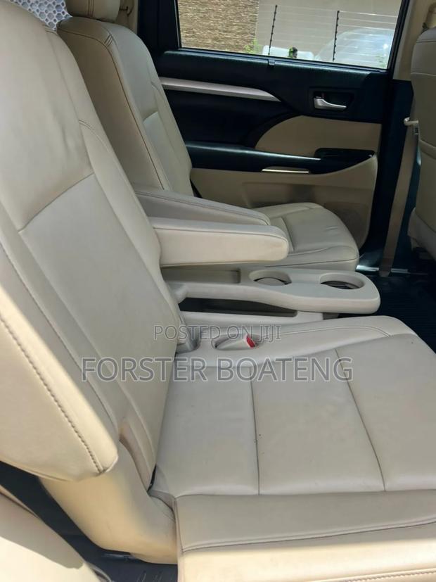 Toyota Highlander XLE 2019 Burgundy