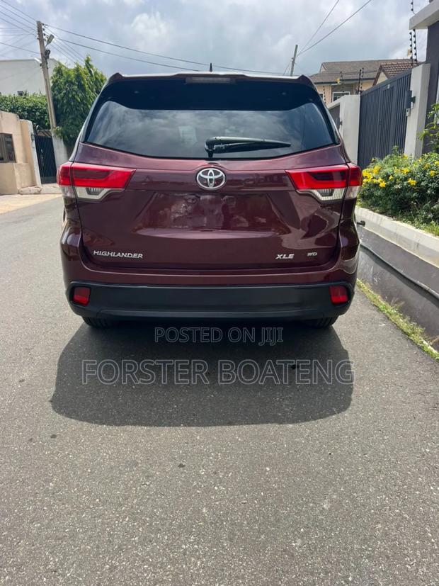 Toyota Highlander XLE 2019 Burgundy