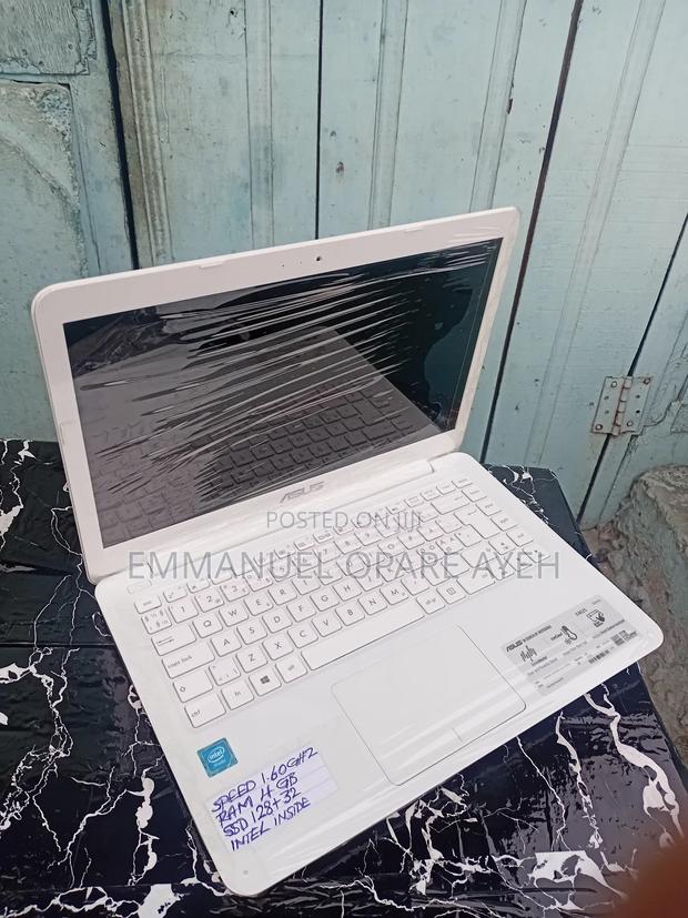 Laptop Asus E502S 4GB Intel SSD 128GB