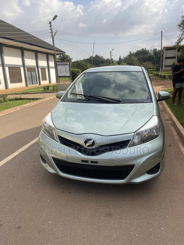 Toyota Vitz 2013 Gray
