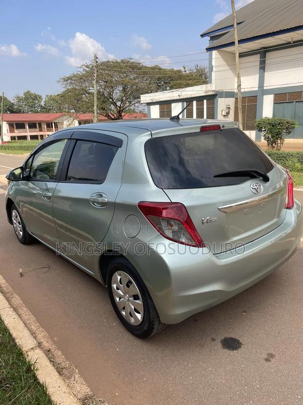 Toyota Vitz 2013 Gray