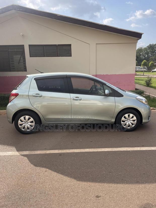 Toyota Vitz 2013 Gray