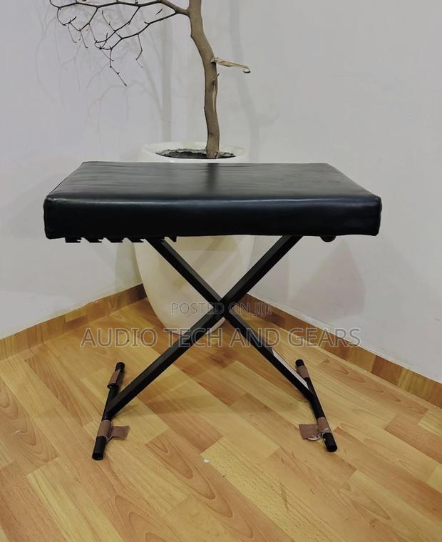 Keyboard Bench · Photo 3