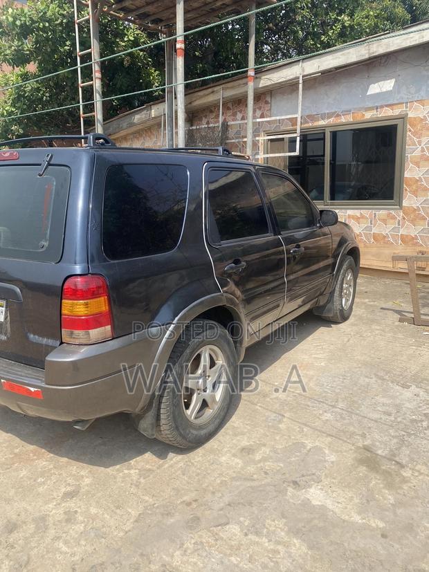 Ford Escape XLT 2004 Blue