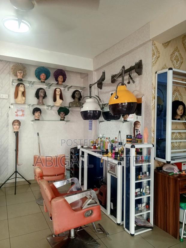 Salon for Rent