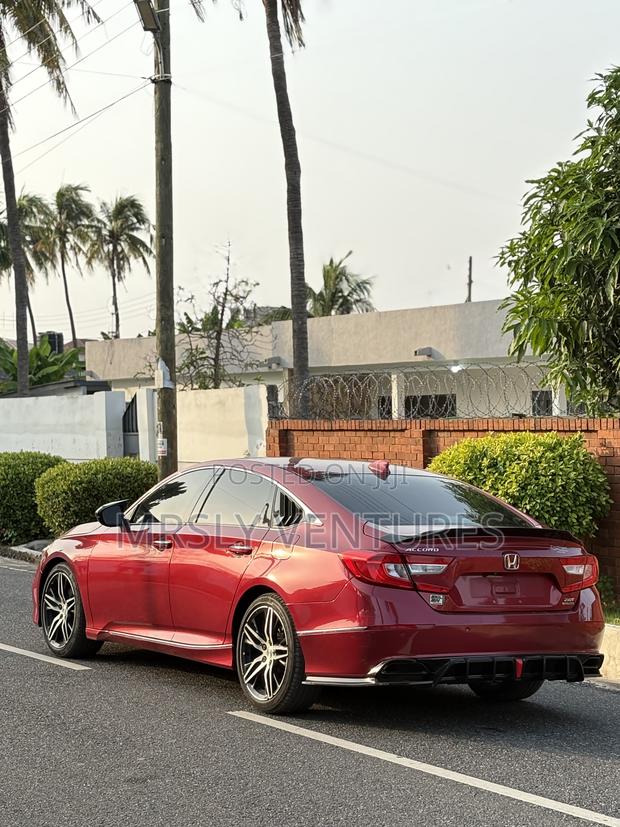 Honda Accord Touring 2.0T 2021