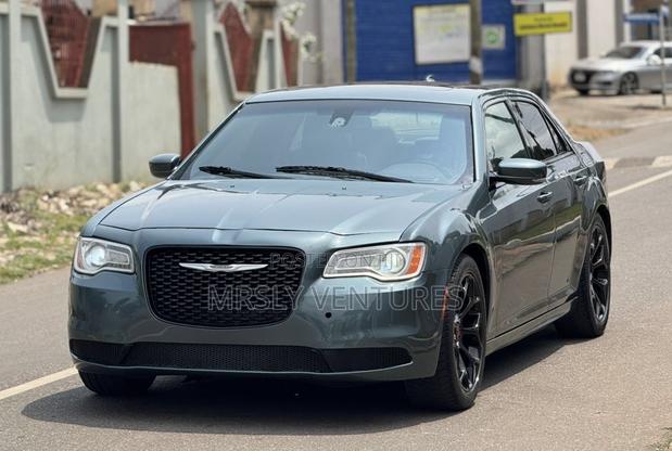 Chrysler 300C 2019