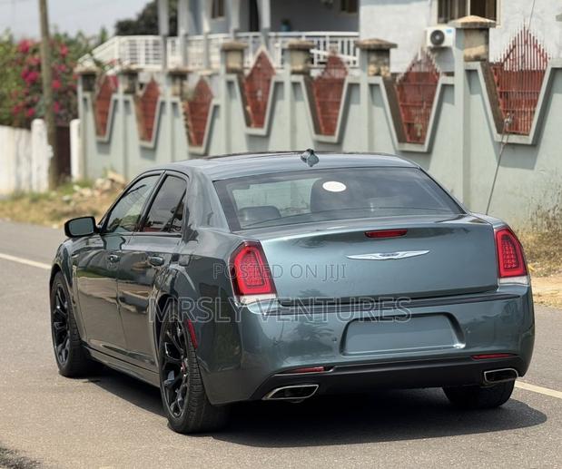 Chrysler 300C 2019