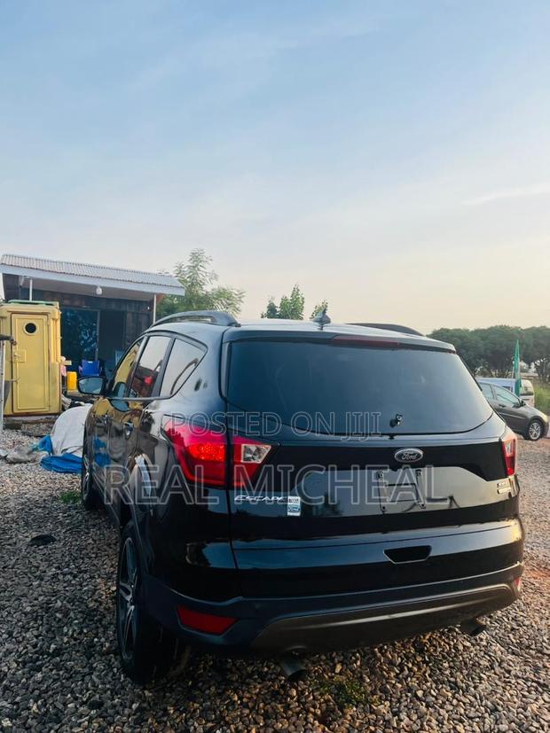 Ford Explorer Limited FWD 2019 Black