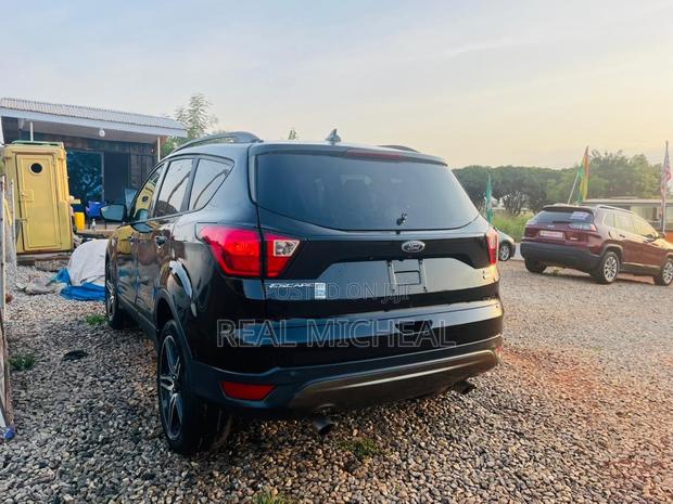 Ford Explorer Limited FWD 2019 Black