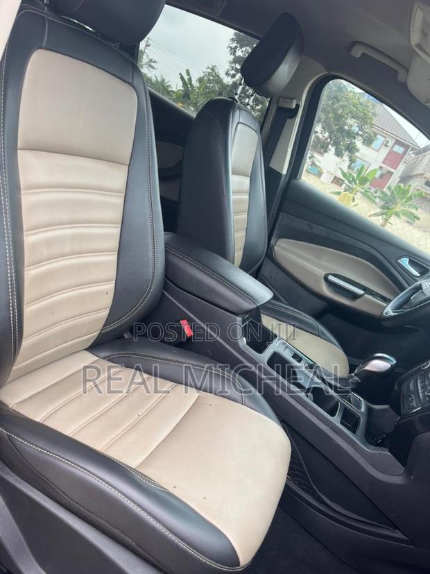 Ford Explorer Limited FWD 2019 Black