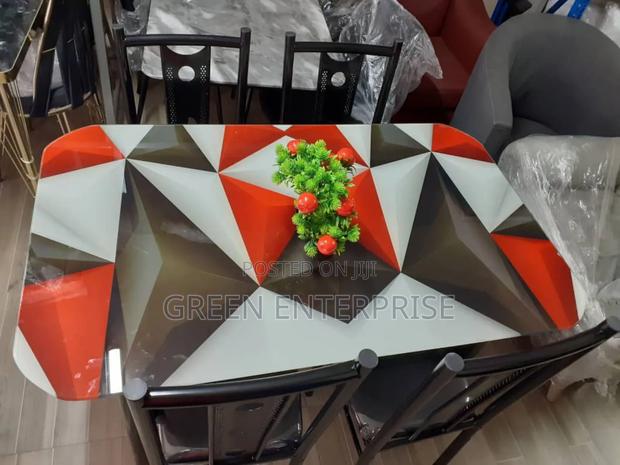 A Dynamic 4 Seater Dining Set