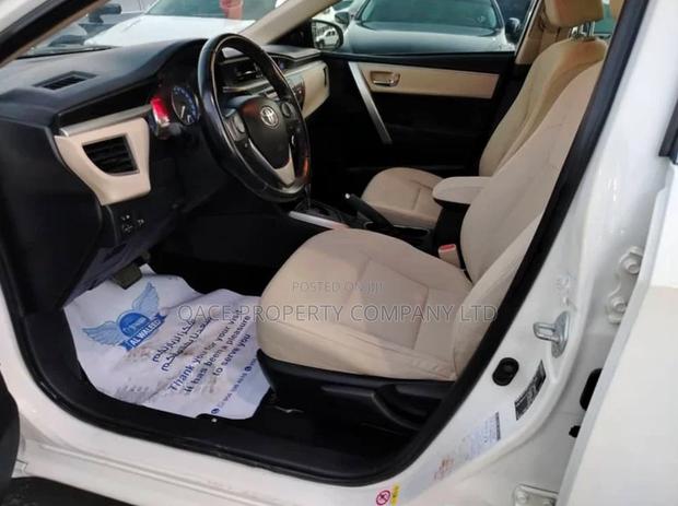 Toyota Corolla S w/Special Edition Pkg (1.8L 4cyl CVT) 2016 White photo 4