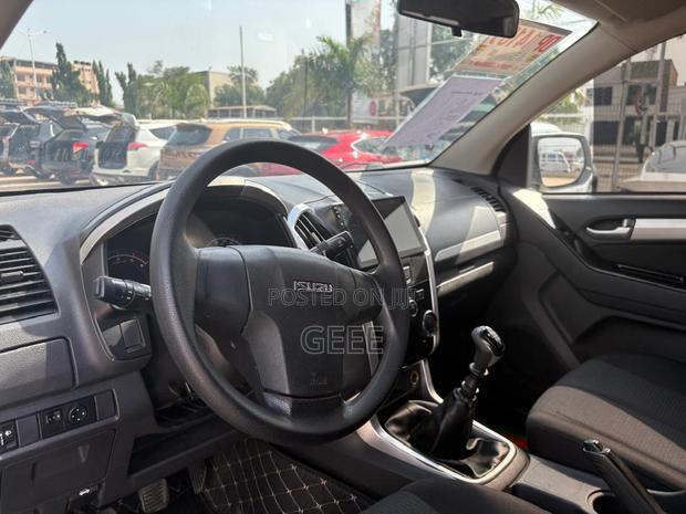 Isuzu D-MAX 2018 White