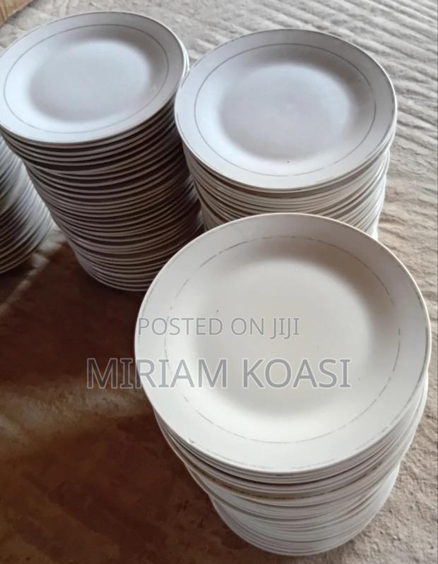 Serving Ceramic Side Plates: Rent