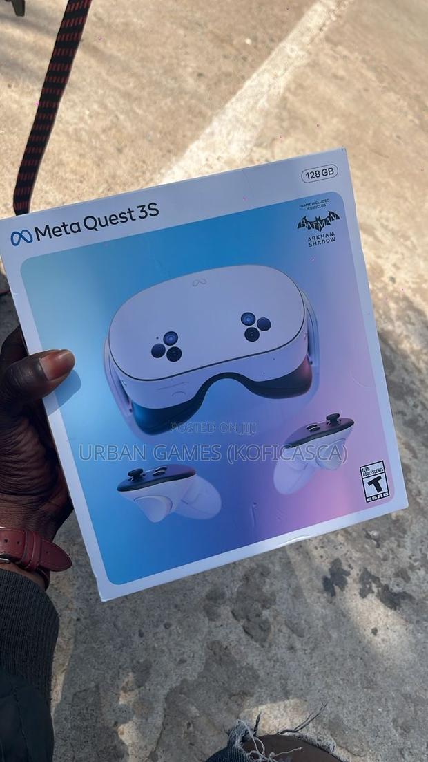 Meta Quest Oculus 3s 128 Gig + Batman Sealed · Photo 2