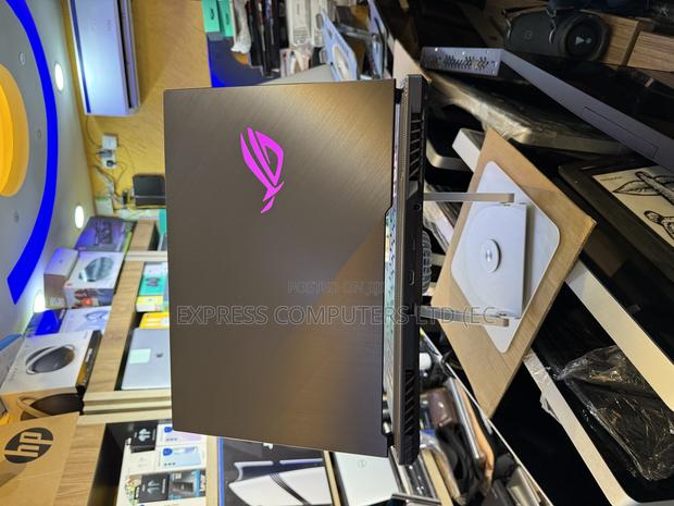 Laptop Asus ROG Strix G731G 24GB Intel Core I7 SSD 512GB photo 3