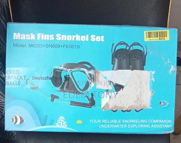 Mask Fins Snorkel Set for Adults