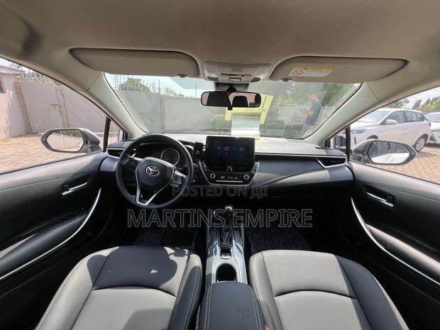 Toyota Corolla LE 2022 White