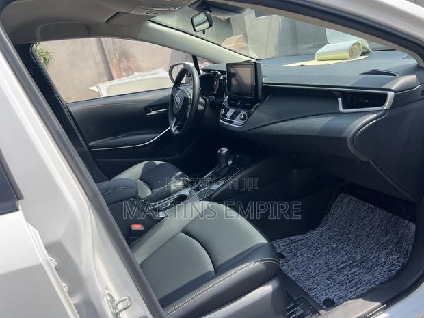 Toyota Corolla LE 2022 White