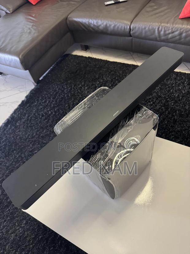 Bose Soundbar 500 Bose Subwoofer 300/700 · Photo 2