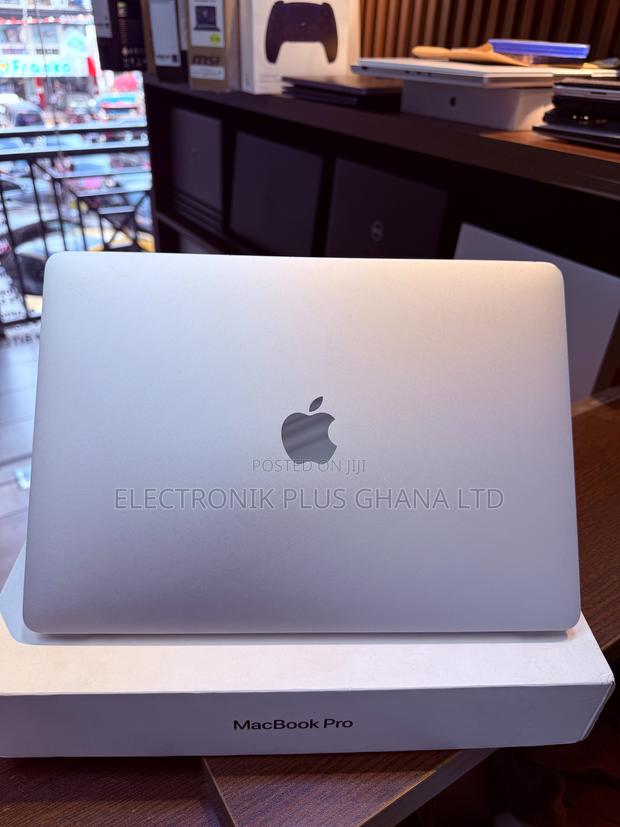 Laptop Apple MacBook Pro 2017 16GB Intel Core i5 SSD 256GB photo 3