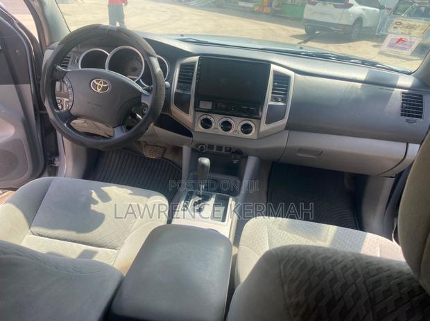 Toyota Tacoma 2010 Gray