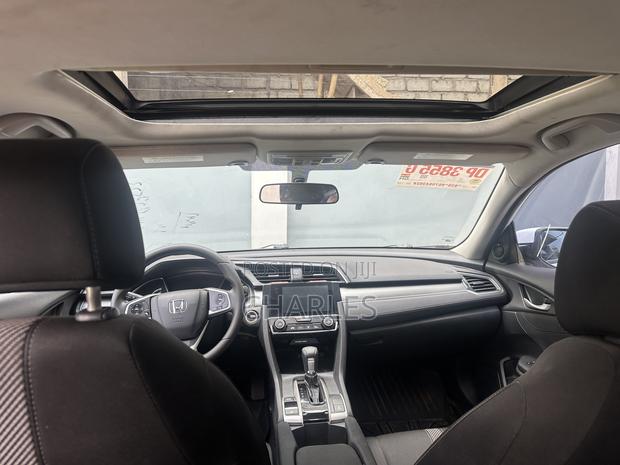 Honda Civic EX Sedan 2018 White