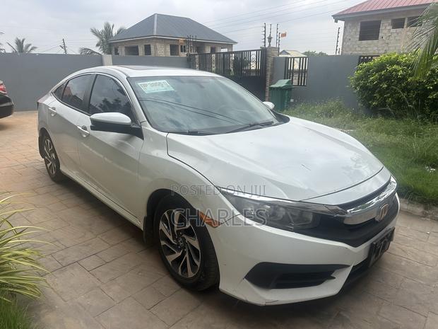 Honda Civic EX Sedan 2018 White