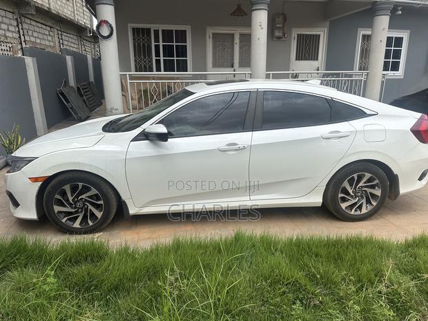 Honda Civic EX Sedan 2018 White