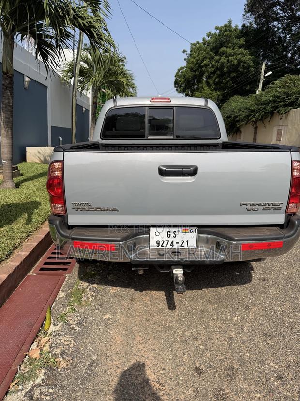 Toyota Tacoma 2010 Gray