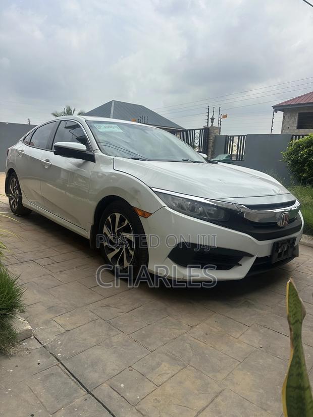 Honda Civic EX Sedan 2018 White
