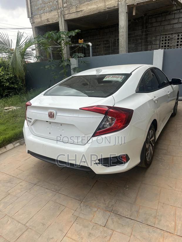 Honda Civic EX Sedan 2018 White