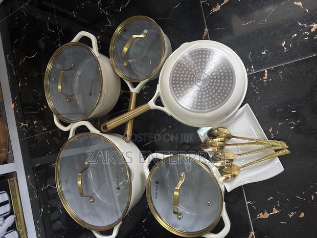 High Quality Ceramic Non Stick Cookware Set 9pcs photo 2