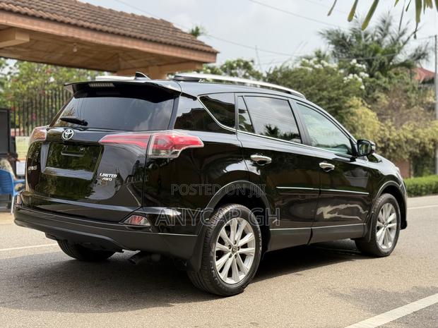 Toyota RAV4 Limited 4dr SUV (2.5L 4cyl 6A) 2018 Black