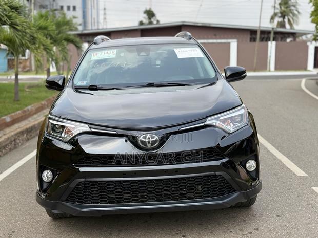 Toyota RAV4 Limited 4dr SUV (2.5L 4cyl 6A) 2018 Black