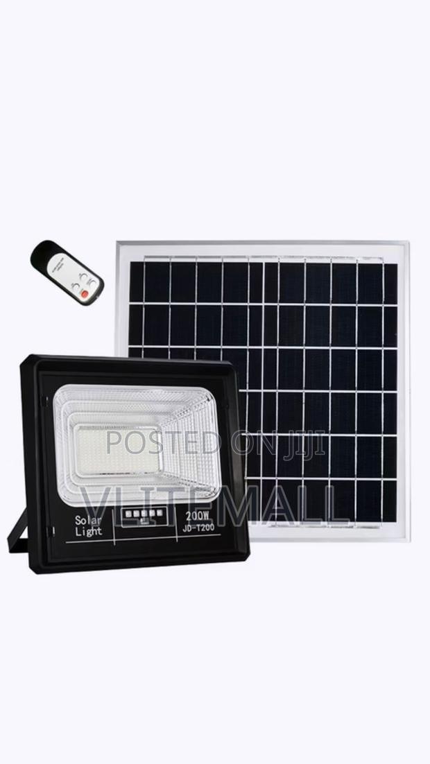 Resta 200w Solar Flood Light · Photo 2