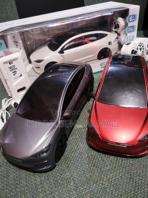 Tesla Model X photo 3