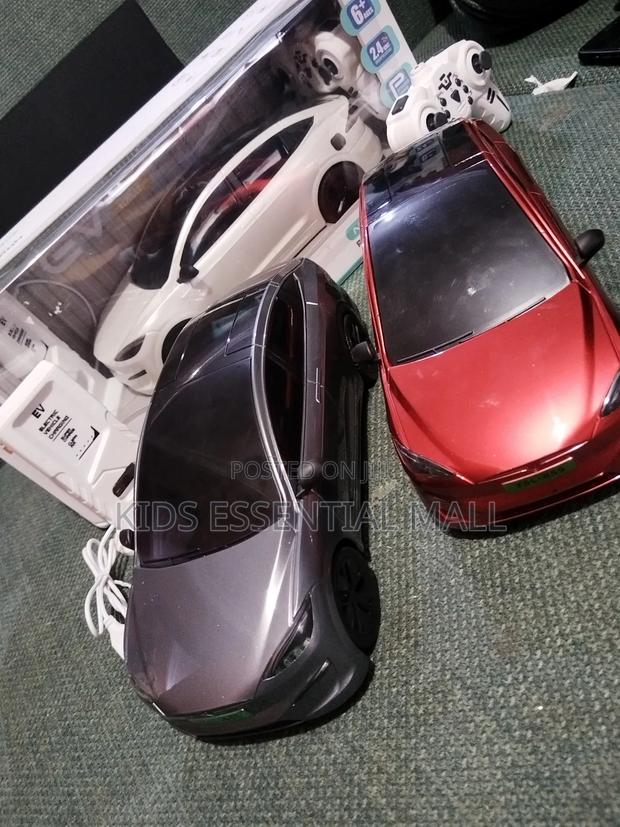 Tesla Model X photo 5