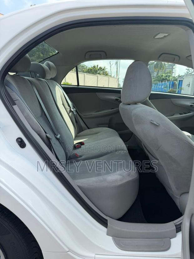 Toyota Corolla 2013 White