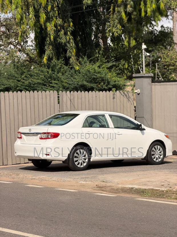 Toyota Corolla 2013 White