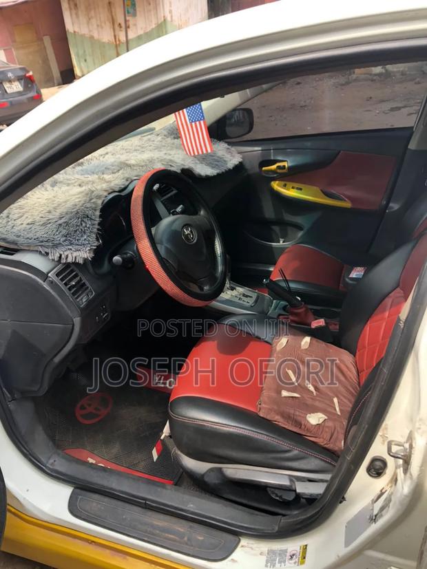 Toyota Corolla LE 4dr Sedan (1.8L 4cyl 4A) 2013 White