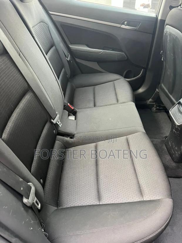 Hyundai Elantra SE 2018 Black