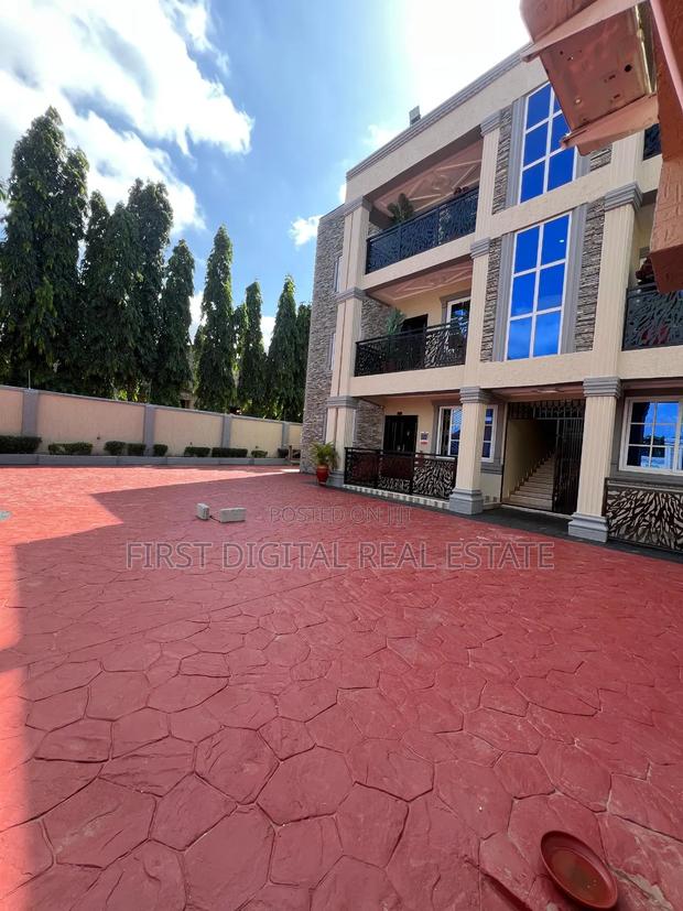 2 Bedroom Furnished Apartment for Rent at Redtop · Photo 1