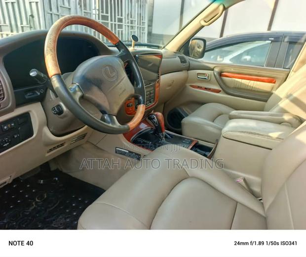 Hyundai County 2012 Yellow photo 6