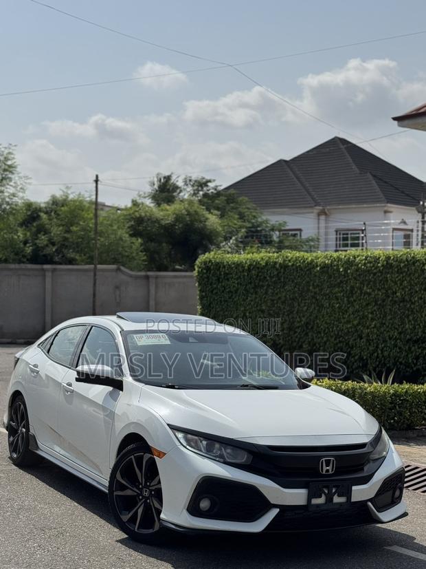 Honda Civic Sport 4dr Hatchback (1.5L 4cyl) 2017 White