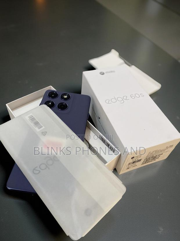 New Motorola Edge 60 256 GB Blue · Photo 4